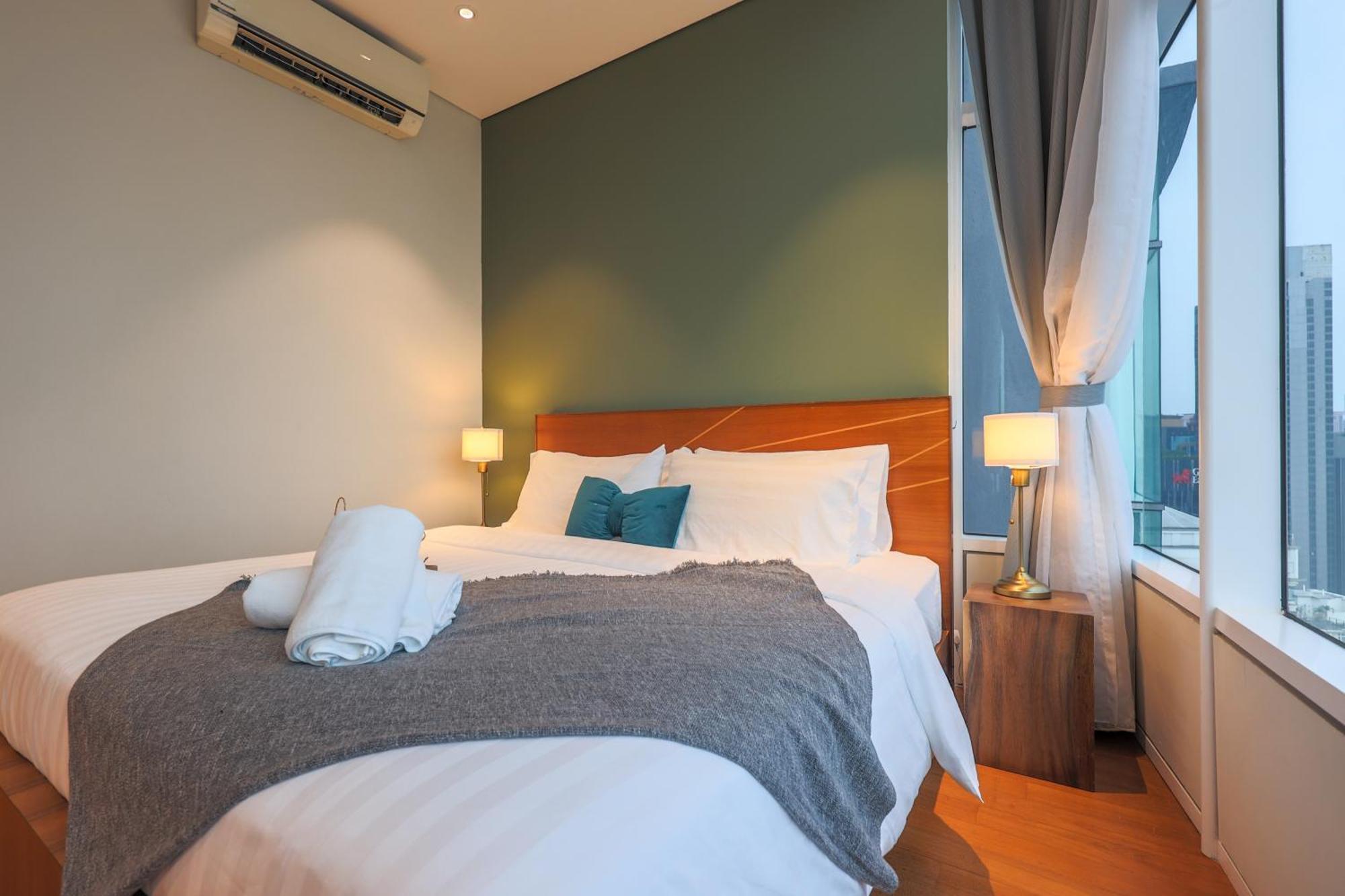 Calm Sojourn, Sky Suites Klcc Куала-Лумпур Экстерьер фото