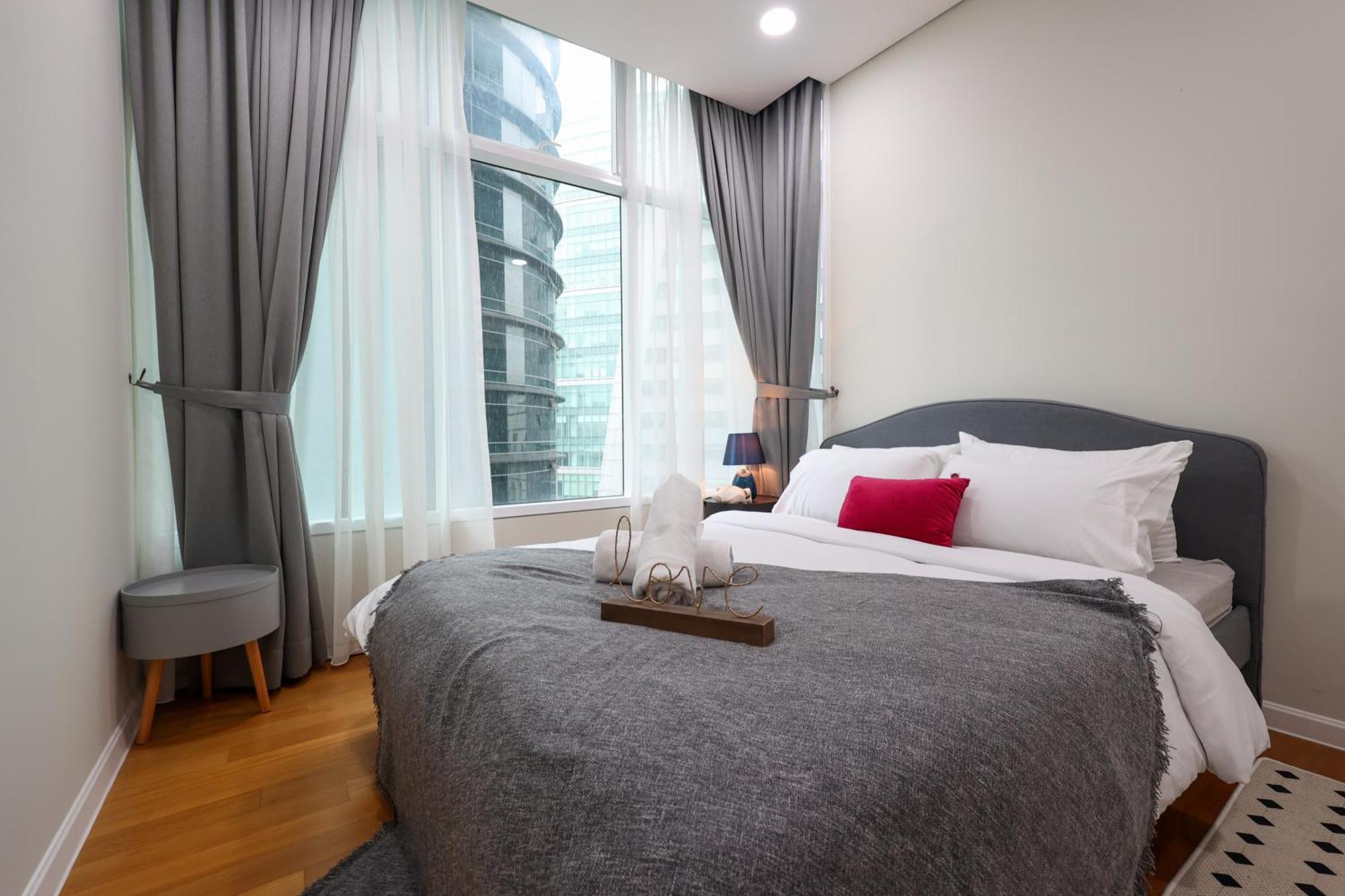 Calm Sojourn, Sky Suites Klcc Куала-Лумпур Экстерьер фото